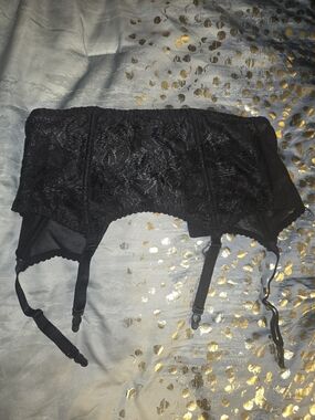 Black Lace Garter Belt with Adjustable Straps - Women Intimates & Sleepwear
